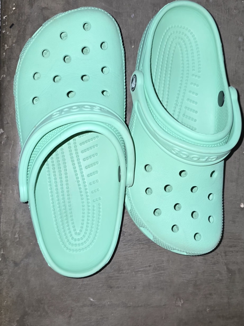 CROCS Classic Clog in Mint Green